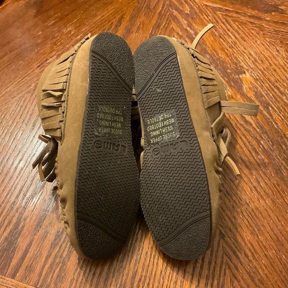 Woman’s Lamo Suede Upper Mesh Lining Mesh Comfort Padded Fringe Moccasins! - Picture 15 of 16
